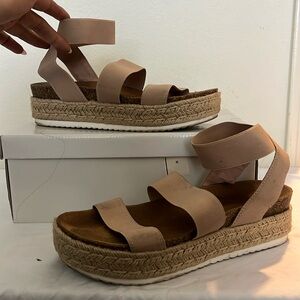 Steve Madden Women’s Sandals - Size 8